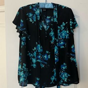 Floral top with flutter sleeves - Torrid
